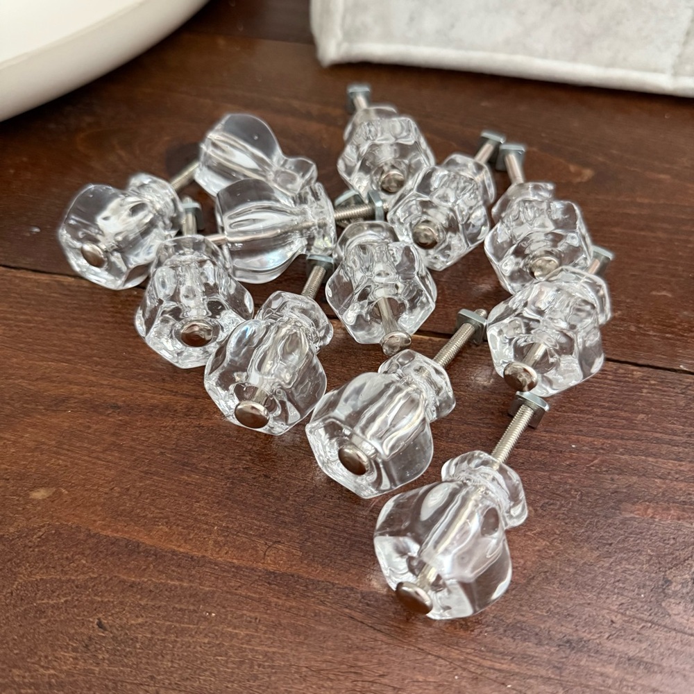Set of 12 hexagonal glass knobs